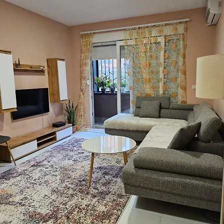 Felis Apartman Tirana
